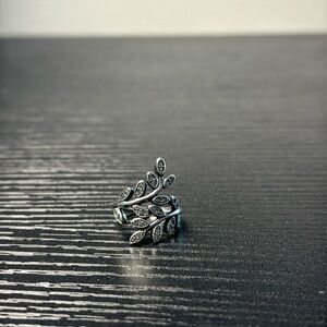 Pandora Leaves Collection Vintage Ring